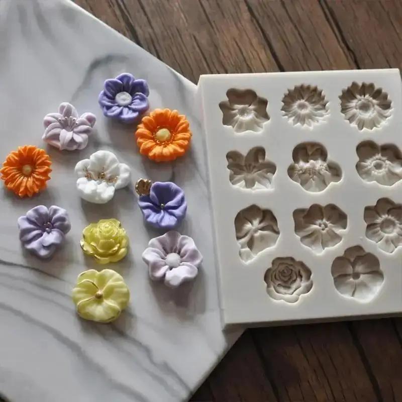قالب سيليكون صغير على شكل زهرة - مراجعة Mini Kitchen Baking وسعره
