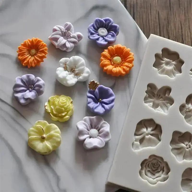 قالب سيليكون صغير على شكل زهرة - مراجعة Mini Kitchen Baking وسعره